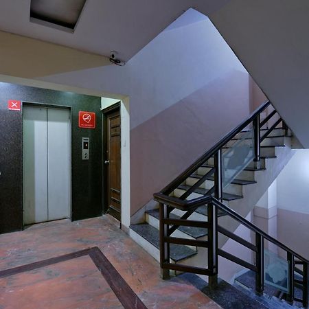 Oyo 2289 Hotel Radha Palace Kukas Buitenkant foto