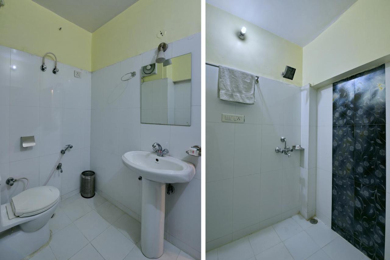 Oyo 2289 Hotel Radha Palace Kukas Buitenkant foto